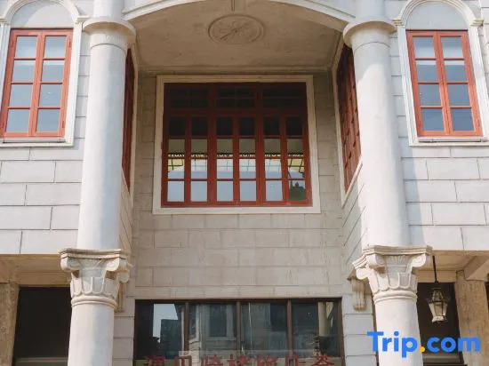 Джиангме: Meet Arcade Building Hotels