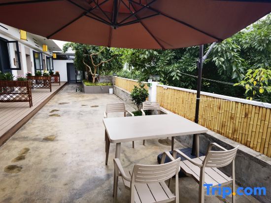 Синъи: Xingyi QingqingYuye Homestay