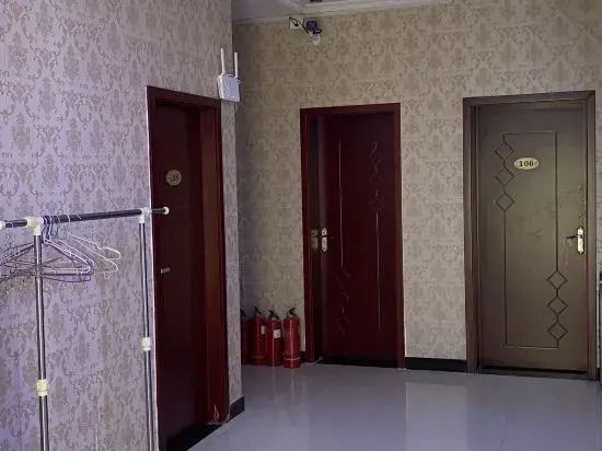 Чжэнчжоу: Gongyi Youjia Hotel
