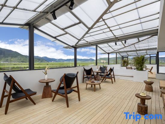 Шангри-Ла: Shangri-La Songjianyunyue Designer Homestay