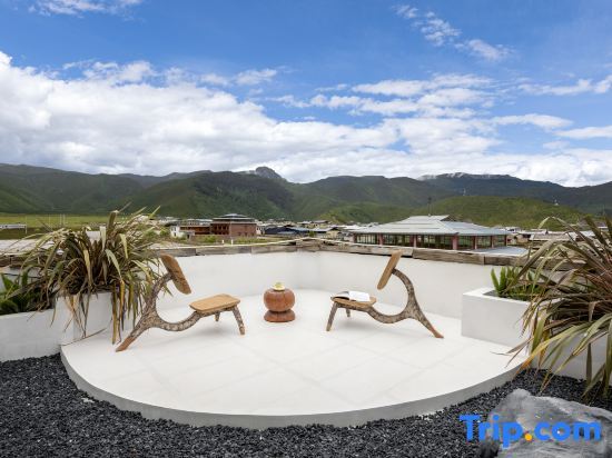 Шангри-Ла: Shangri-La Songjianyunyue Designer Homestay