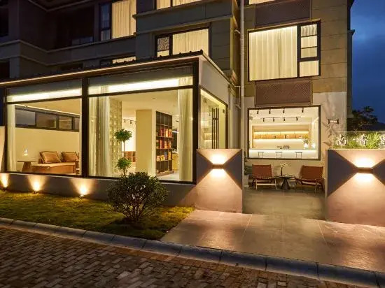 Чжоушань: Nanxiangli Mountain Viewing Holiday Inn (Zhujiajian Guanyin Dharma Realm Store)
