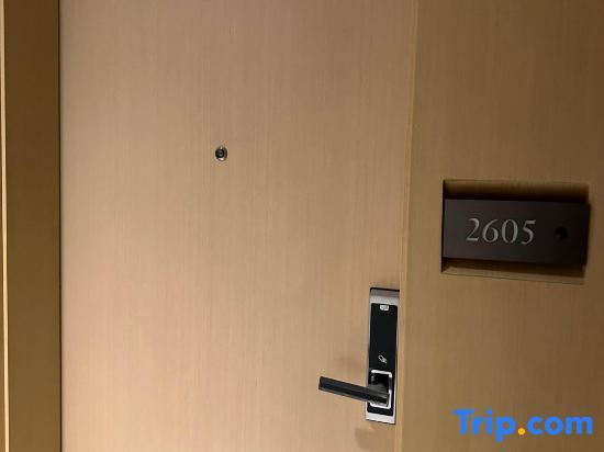 Ваньнин: Wanning Riyuewan Shangyi Seaview Surf Apartment