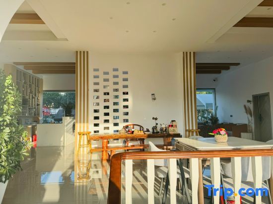 Синъи: Wanfenglin Shiguangli Homestay