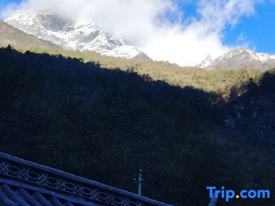 Шангри-Ла: Tiger Leaping Gorge Meet Mid-Levels Homestay