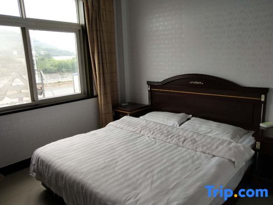 Уху: Wuhu Qianjiangyue Hotel