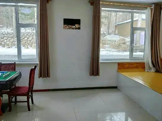 Байшань: Changbai Mountain Forest Park Baiwei Guosongcun Farm House