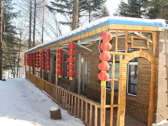 Байшань: Changbai Mountain Forest Park Baiwei Guosongcun Farm House