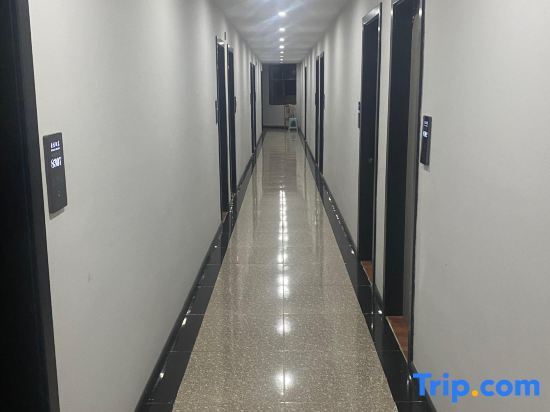 Синъи: Xingyi Rongfa Boutique Hotel