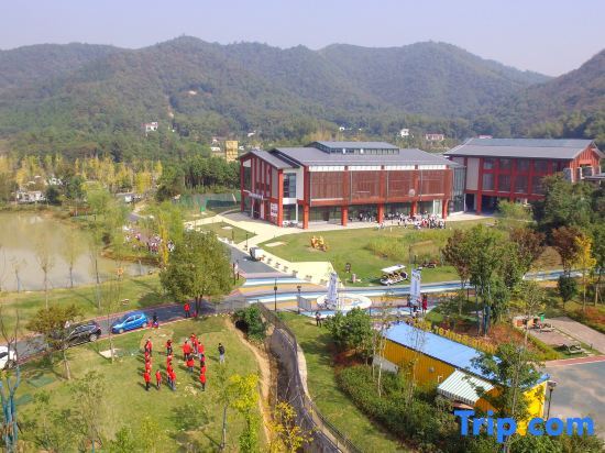Чанша: Xiangtan Tuju Camping Shanye Resort RV Homestay