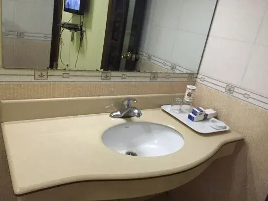 Менхай: Tianxi Apartment