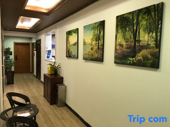 Юнчжоу: Yongzhou Sanhe Business Apartment