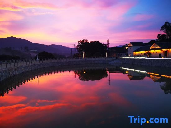 Хойчжоу: Huizhou autumn long valley home stay