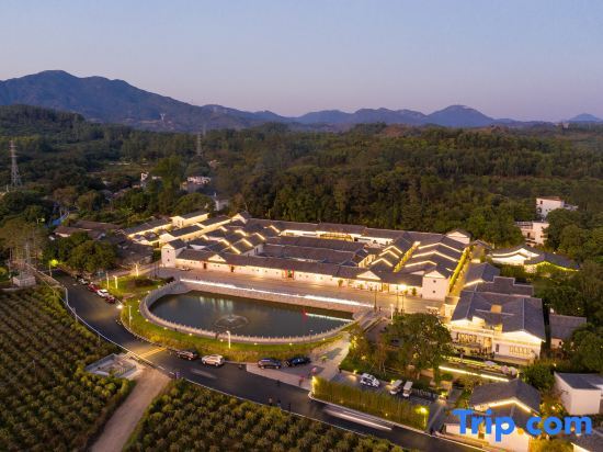 Хойчжоу: Huizhou autumn long valley home stay
