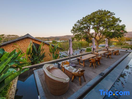 Хойчжоу: Huizhou autumn long valley home stay