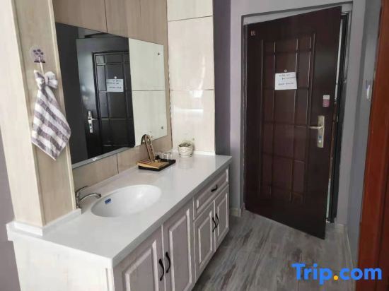 Мишань: Aizhijia Hostel