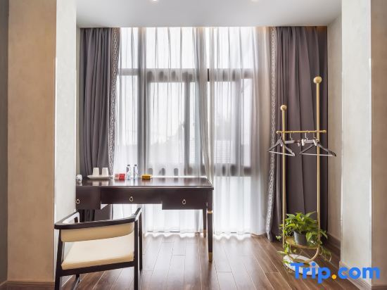 Шанхай: Shanghai LAN Resident hostel