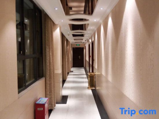 Синъи: Haohuahong Hotel