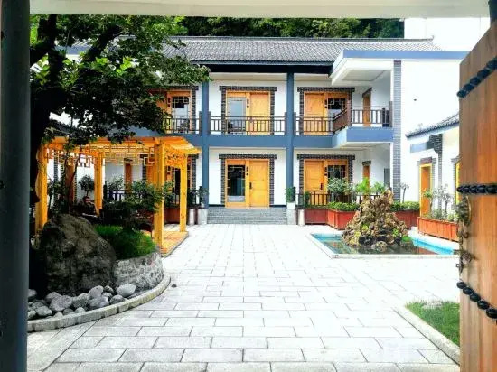 Лоян: Luanchuan Yuanheng Hotel