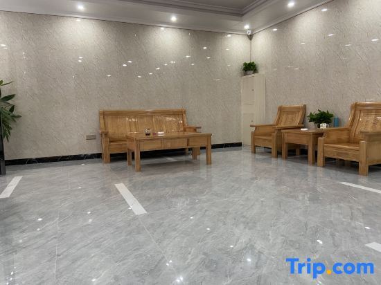 Юньфу: Xiaodao Boutique Apartment (Luoding RT-Mart)