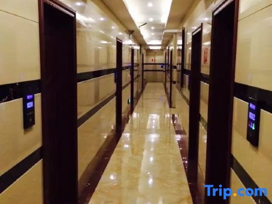 Синъи: Xingyi Marriott Hotel