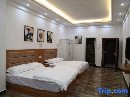 Цюйцзин: Longxin Business Hotel