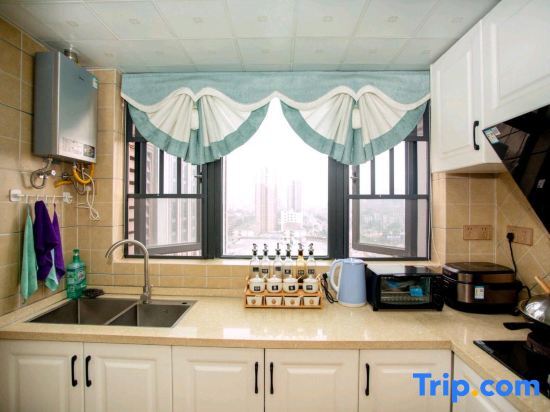 Юнчжоу: Yongzhou Yixin Apartment