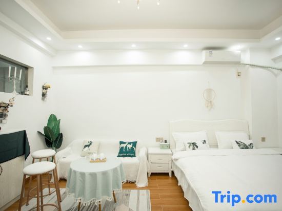 Юнчжоу: Yongzhou Yixin Apartment