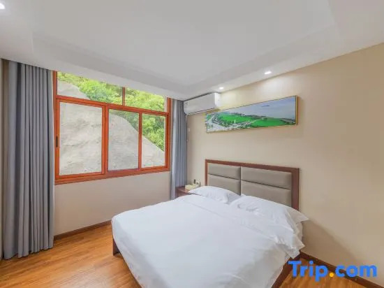 Чунцин: 99 Best Hotel (Chongqing Yunyang Longgang Scenic Area Qingshui Tujia Township)