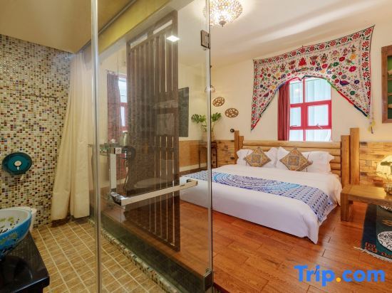 Шанхай: North and South B&B