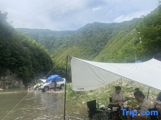 Уху: Wukong Hotel Apartment (Wanda Plaza)