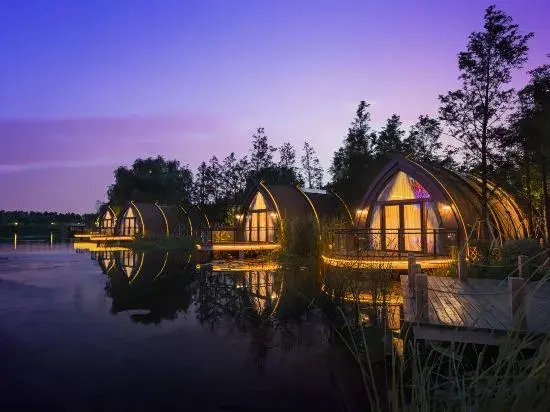 Сучжоу: Guli Hongdou Resort • Lake Lodge