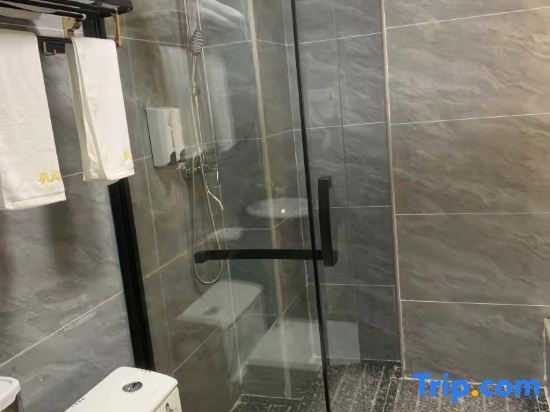 Цзеян: Jiexi Fengshang Youpin Apartment