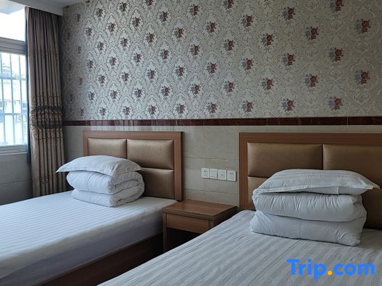 Уху: Xinglong Hotel