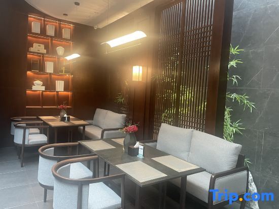 Чжэнчжоу: China Hotel (Gongyi Huaxi Plaza Branch)