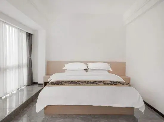 Синъи: Lingya Apartment
