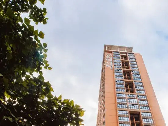Синъи: Lingya Apartment