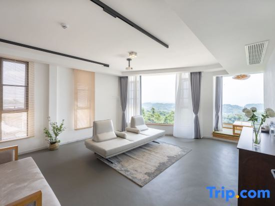 Яань: Ya'an Aiduo Moshang Homestay