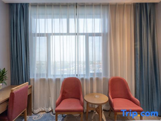 Куча: Marriott Holiday Hotel (Kuche Railway Station)
