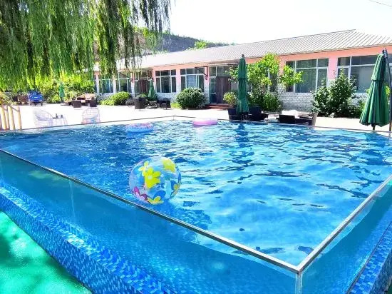 Пекин: Leisure Pond-Childhood Joy Volley Lodge