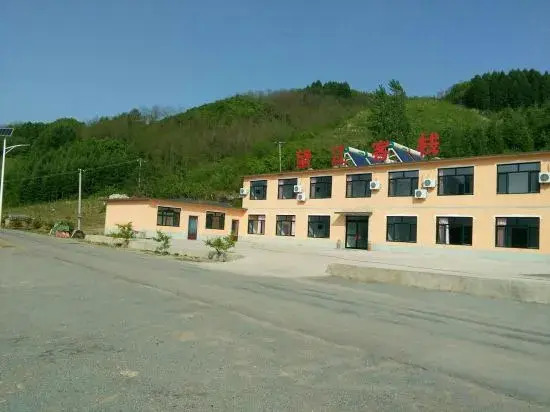 Даньдун: Kuandian Wangjiang Inn