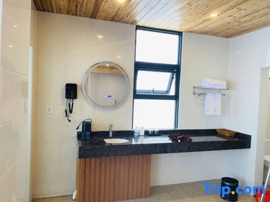 Чжаоцин: Qingyuan Shuiguyuan Hot Spring Homestay