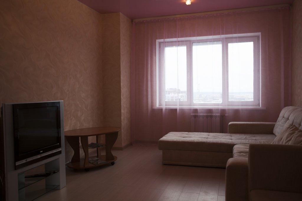 Сургут: Apartments on Mayakovskogo st.