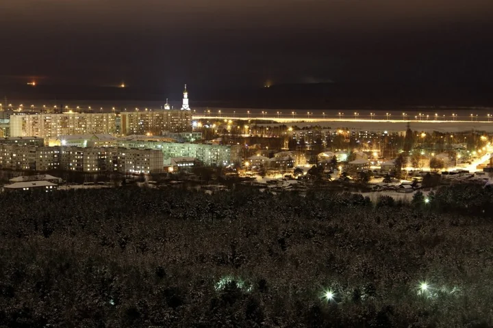 Сургут: Apartments on Mayakovskogo st.