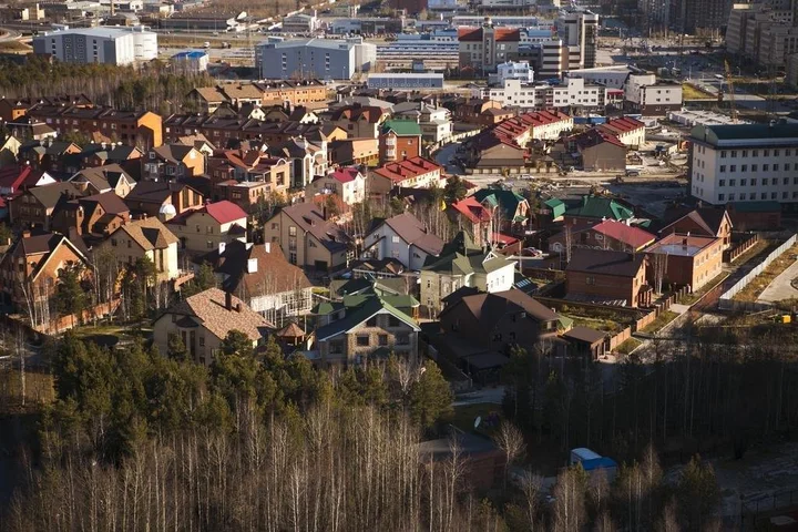 Сургут: Apartments on Mayakovskogo st.