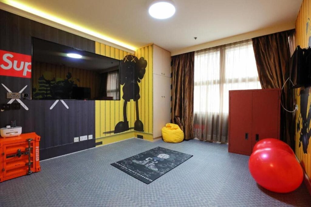 Гонконг: Hennessy Hotel