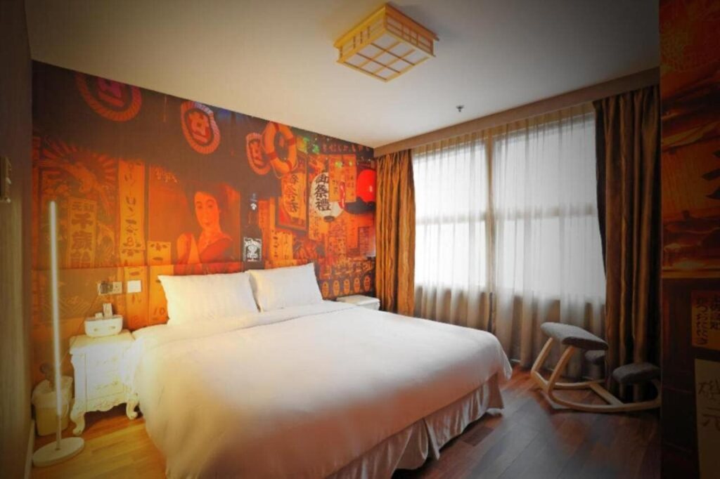 Гонконг: Hennessy Hotel