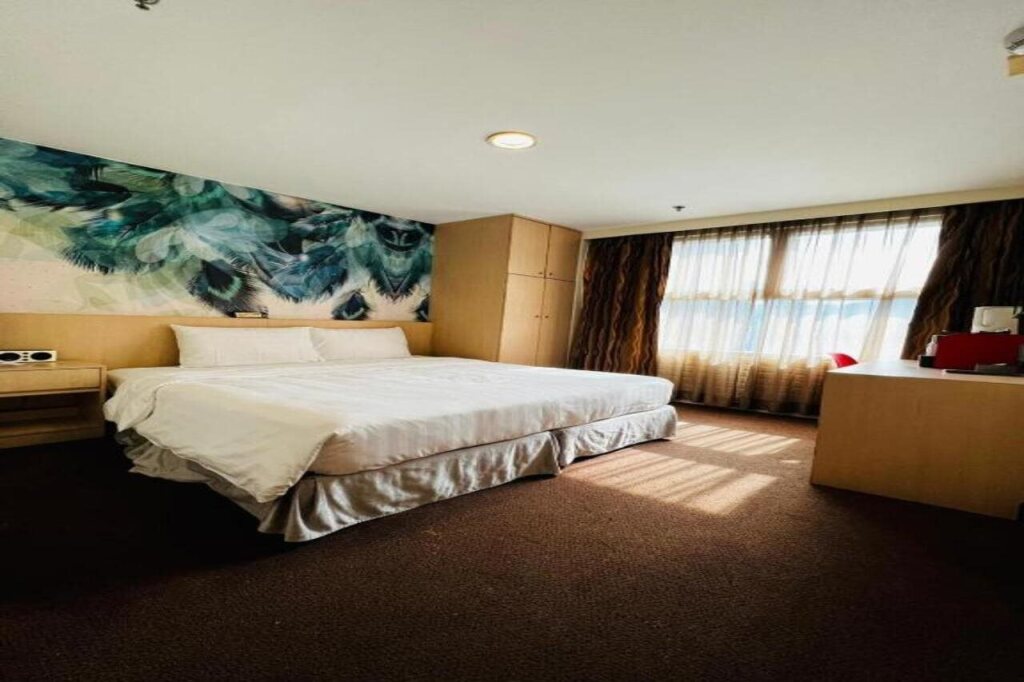 Гонконг: Hennessy Hotel