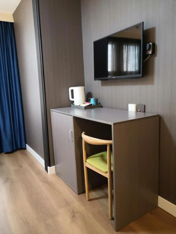 Гонконг: Hennessy Hotel