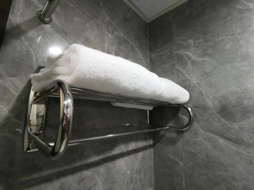 Гонконг: Hennessy Hotel